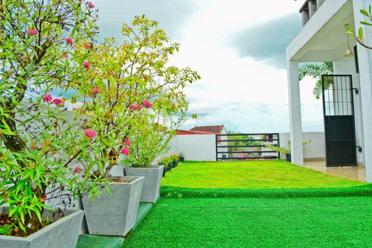 Furnished Apartment At Colombo Suburbs Nawala Rajagiriya Eksteriør billede